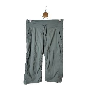 Lululemon Size 8 Studio Crop Pant 18" Unlined in Earl Gray Swift 2-Way Stretch